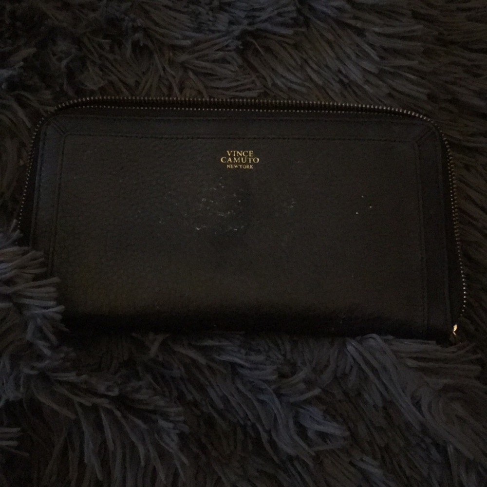 Vince Camuto wallet